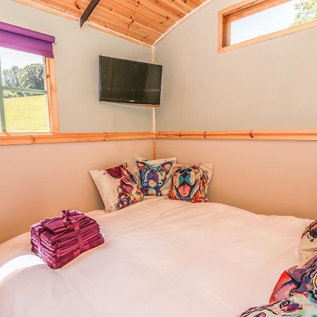 Railway Carriage Villa Abergavenny Buitenkant foto